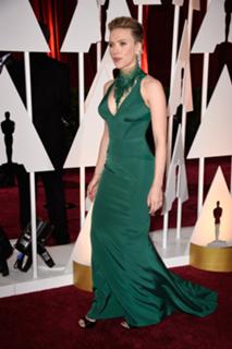 Scarlett Johansson feet photo thumbnail