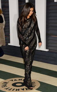Selena Gomez feet photo thumbnail