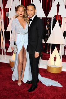 Chrissy Teigen feet photo thumbnail