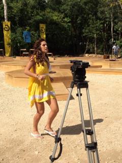 Tania Rincón feet photo thumbnail