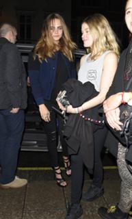 Cara Delevingne feet photo thumbnail