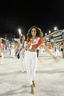 Izabel Goulart feet photo thumbnail