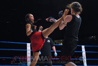Michelle Waterson feet photo thumbnail