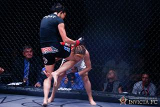 Michelle Waterson feet photo thumbnail
