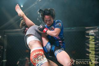 Michelle Waterson feet photo thumbnail