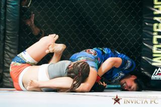 Michelle Waterson feet photo thumbnail