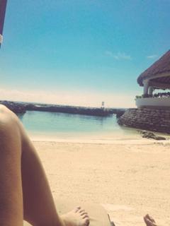 Laura González feet photo thumbnail