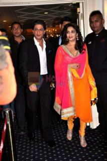 Madhuri Dixit feet photo thumbnail
