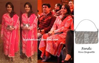 Madhuri Dixit feet photo thumbnail