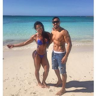 Gracyanne Barbosa feet photo thumbnail