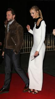 Karlie Kloss feet photo thumbnail