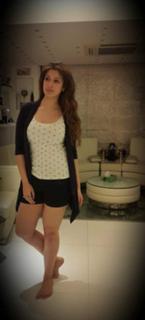 Raai Laxmi feet photo thumbnail