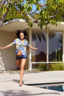 Jordana Brewster feet photo thumbnail