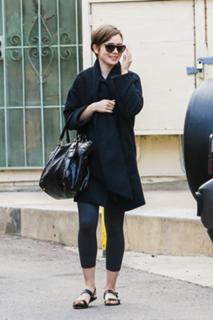 Lily Collins feet photo thumbnail