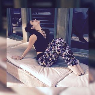 Vanessa Hudgens feet photo thumbnail