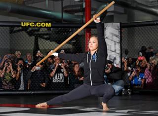 Ronda Rousey feet photo thumbnail