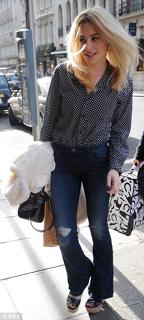 Pixie Lott feet photo thumbnail