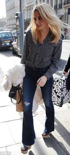 Pixie Lott feet photo thumbnail