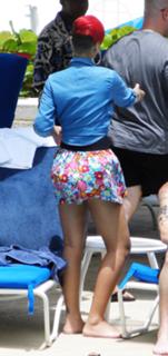 Rihanna feet photo thumbnail