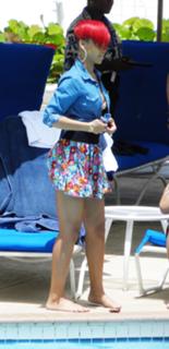 Rihanna feet photo thumbnail