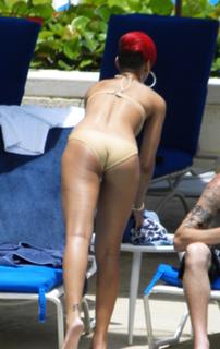Rihanna feet photo thumbnail