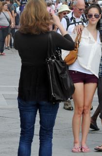 Kaya Scodelario feet photo thumbnail