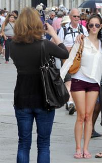 Kaya Scodelario feet photo thumbnail