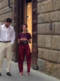 Kaya Scodelario feet photo thumbnail