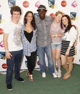 Kaya Scodelario feet photo thumbnail