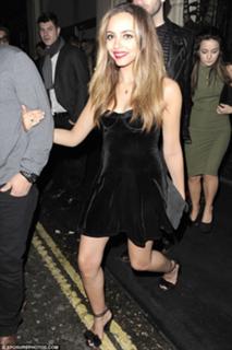 Jade Thirlwall feet photo thumbnail
