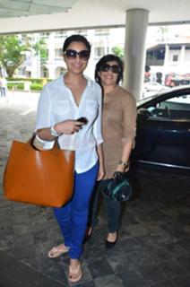 Parineeti Chopra feet photo thumbnail