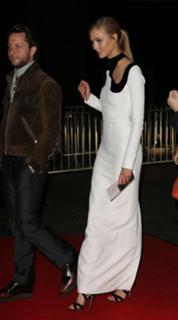 Karlie Kloss feet photo thumbnail