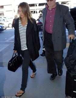 Jessica Alba feet photo thumbnail