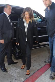 Jessica Alba feet photo thumbnail