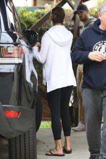 Lea Michele feet photo thumbnail