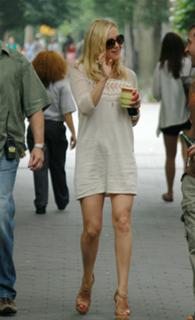 Kate Hudson feet photo thumbnail