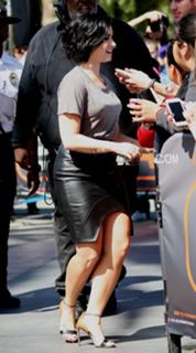 Demi Lovato feet photo thumbnail
