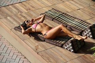 Claudia Romani feet photo thumbnail