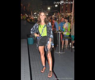 Bruna Marquezine feet photo thumbnail