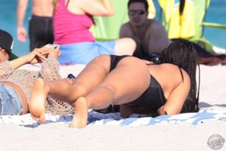 Christina Milian feet photo thumbnail