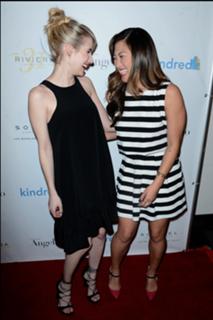 Emma Roberts feet photo thumbnail