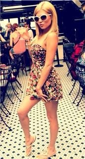 Chanel West Coast feet photo thumbnail