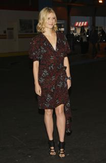 Gwyneth Paltrow feet photo thumbnail