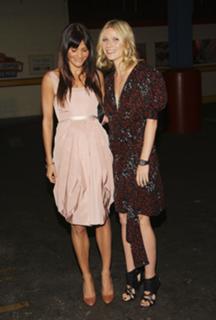 Gwyneth Paltrow feet photo thumbnail