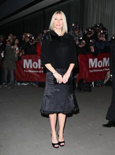 Gwyneth Paltrow feet photo thumbnail
