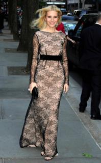 Gwyneth Paltrow feet photo thumbnail