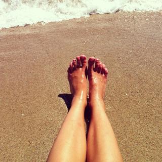 Camille Cerf feet photo 2