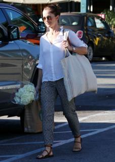 Minka Kelly feet photo thumbnail
