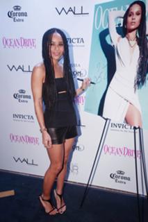 Zoë Kravitz feet photo thumbnail