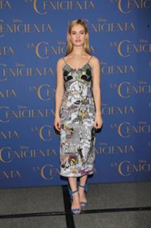 Lily James feet photo thumbnail